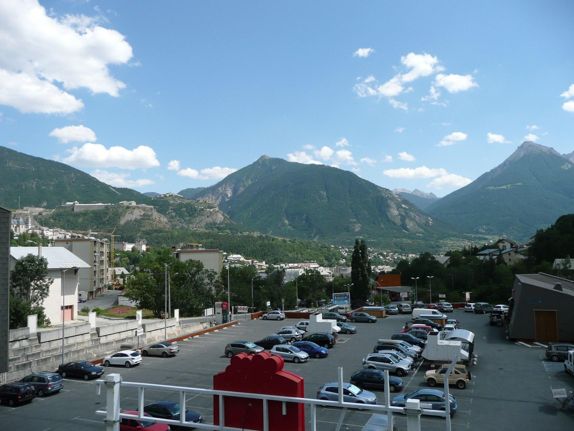 Suite Home Briancon Serre Chevalier 外观 照片